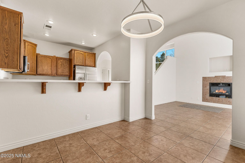 1326 E Trevor Way - Photo 6 of 20