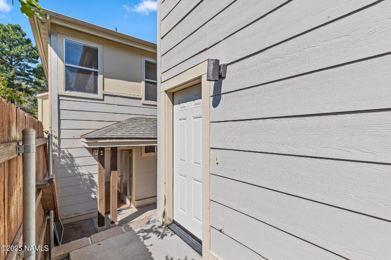 1316 E Trevor Way - Photo 3 of 14