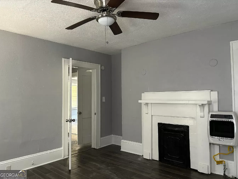 1105 Boulevard - Photo 2 of 10