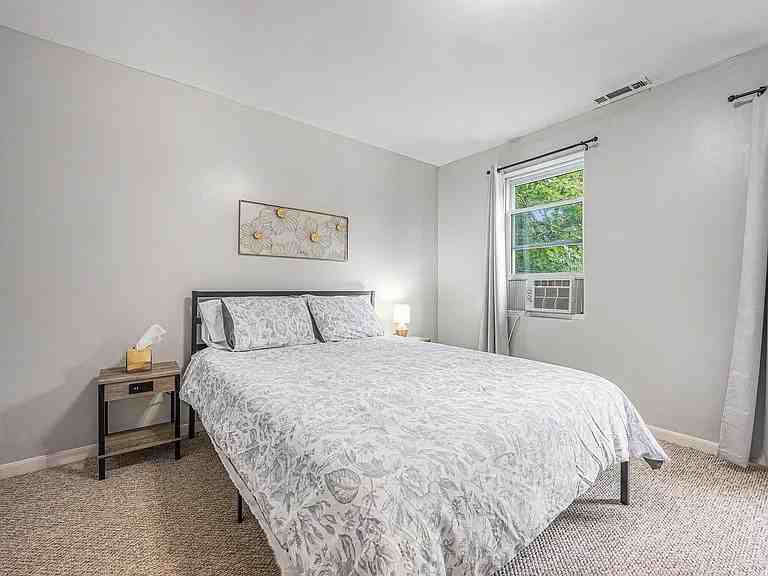 247 W Franklin St #2 - Photo 7 of 10
