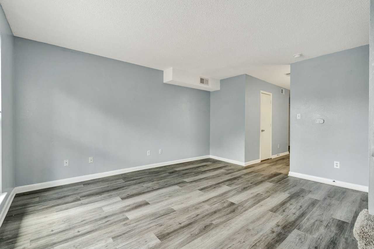 1312 Ely Rd #10 - Photo 2 of 16