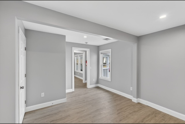 122 Brookside Ave #B - Photo 4 of 8