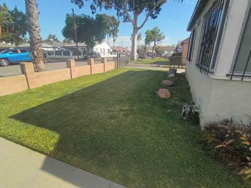 237 S Matthisen Ave - Photo 2 of 14