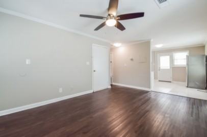 407 Angier Ave Ne #101 - Photo 3 of 8