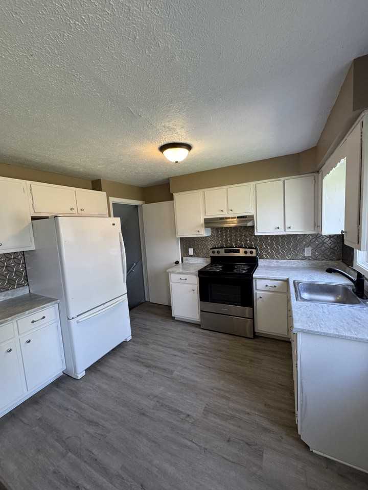 3736 Woodford Ave Nw #3738 - Photo 3 of 19
