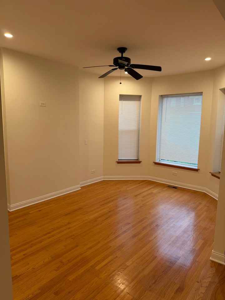 6406 S Ingleside Ave #1 - Photo 2 of 12