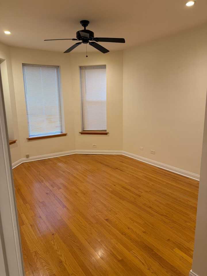6406 S Ingleside Ave #1 - Photo 7 of 12