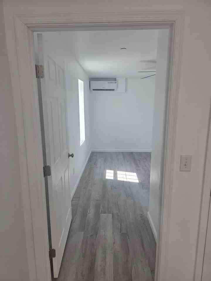 219 Pennsylvania Ave Rear #2 - Photo 2 of 8