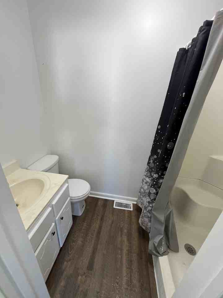 1103 Hickory St - Photo 7 of 12