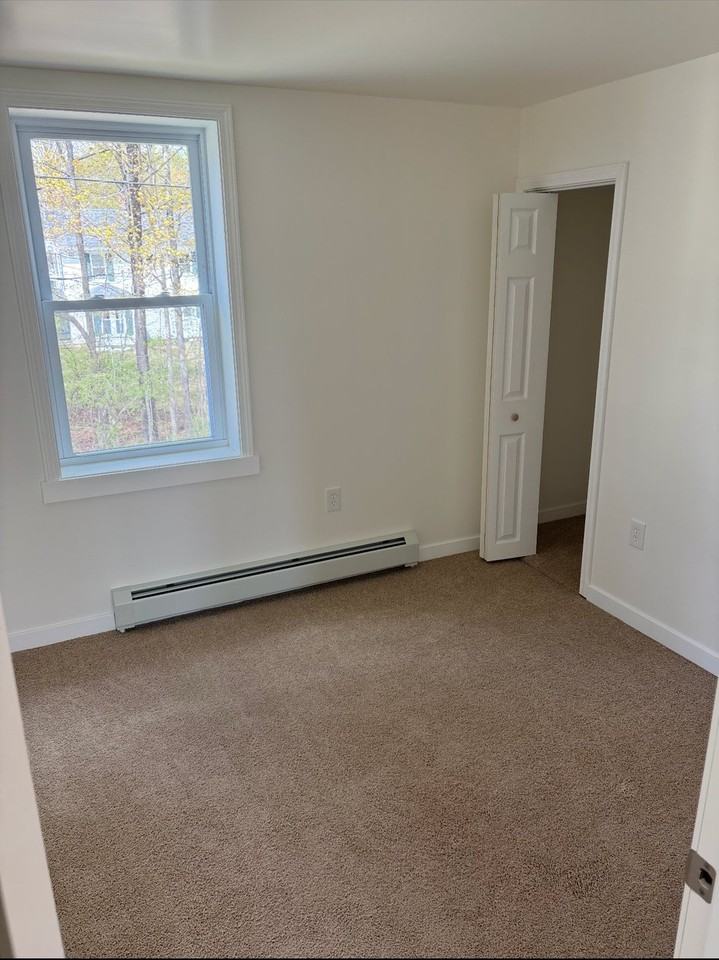 546 Canaan St #1 - Photo 3 of 6