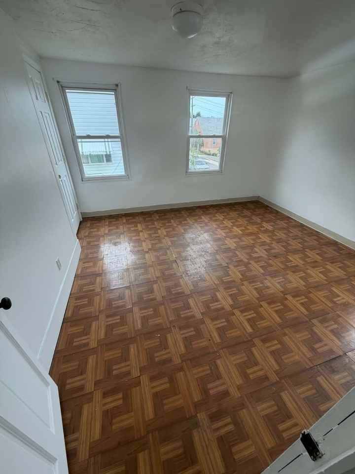 141 Maple St #B - Photo 2 of 10