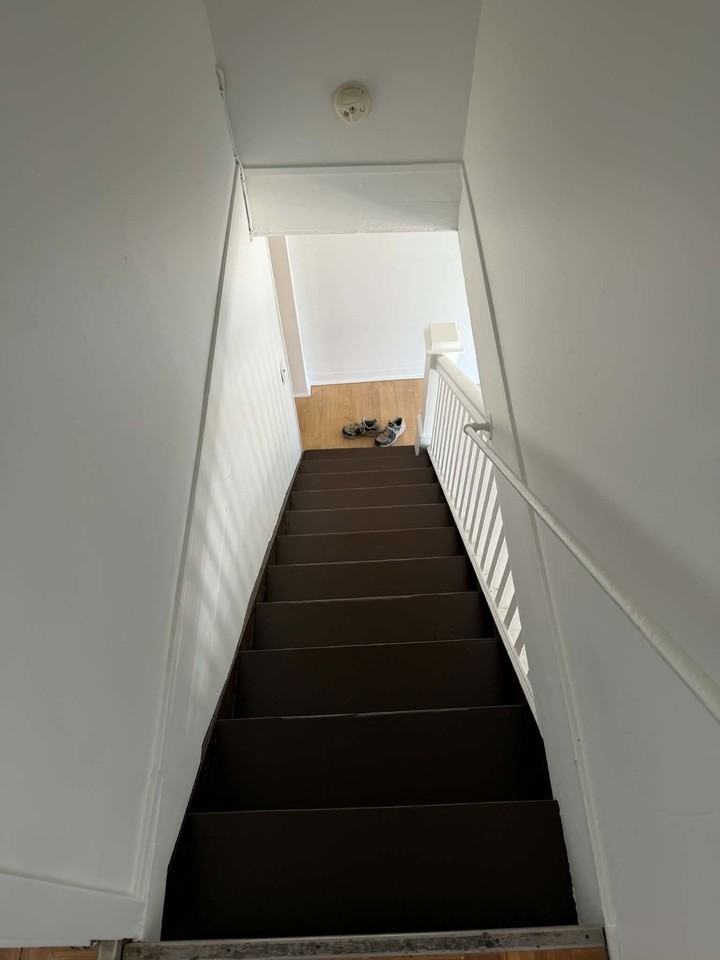 141 Maple St #B - Photo 4 of 10