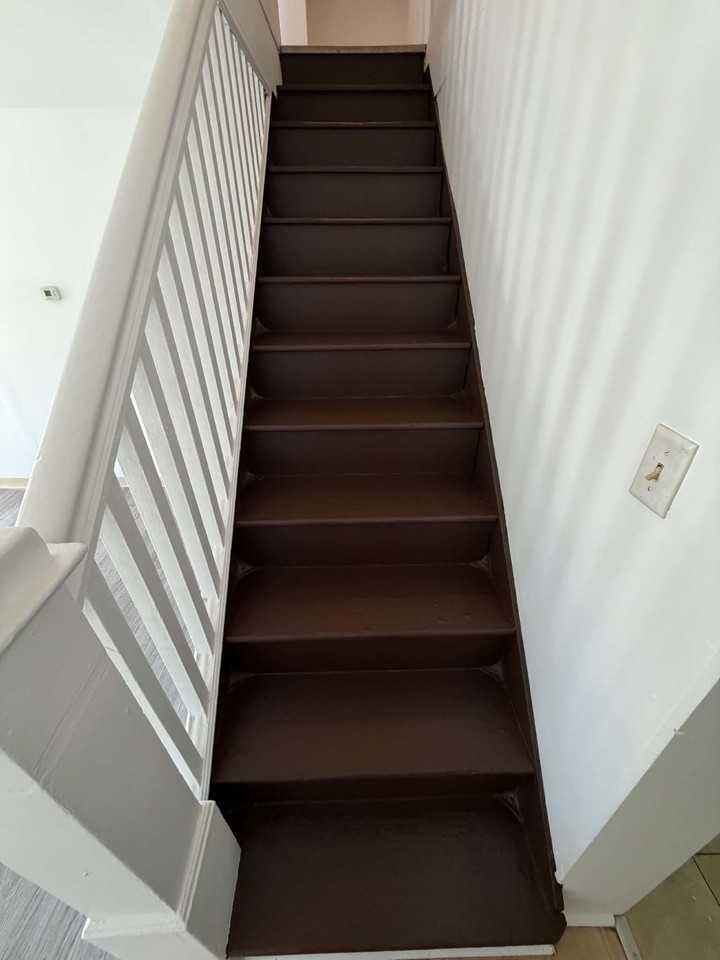141 Maple St #B - Photo 7 of 10