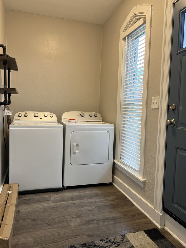 20 Charles St - Photo 4 of 10