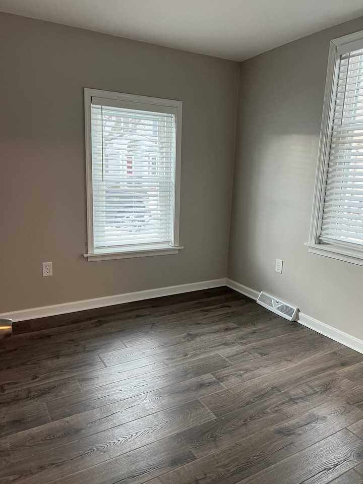 20 Charles St - Photo 6 of 10