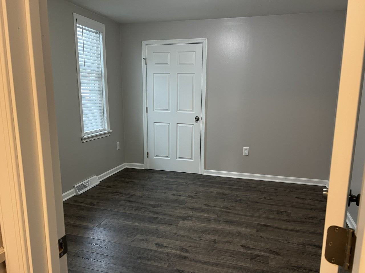 20 Charles St - Photo 7 of 10