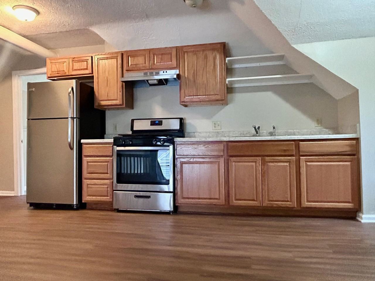 199 Beck Ave #3 - Photo 5 of 14