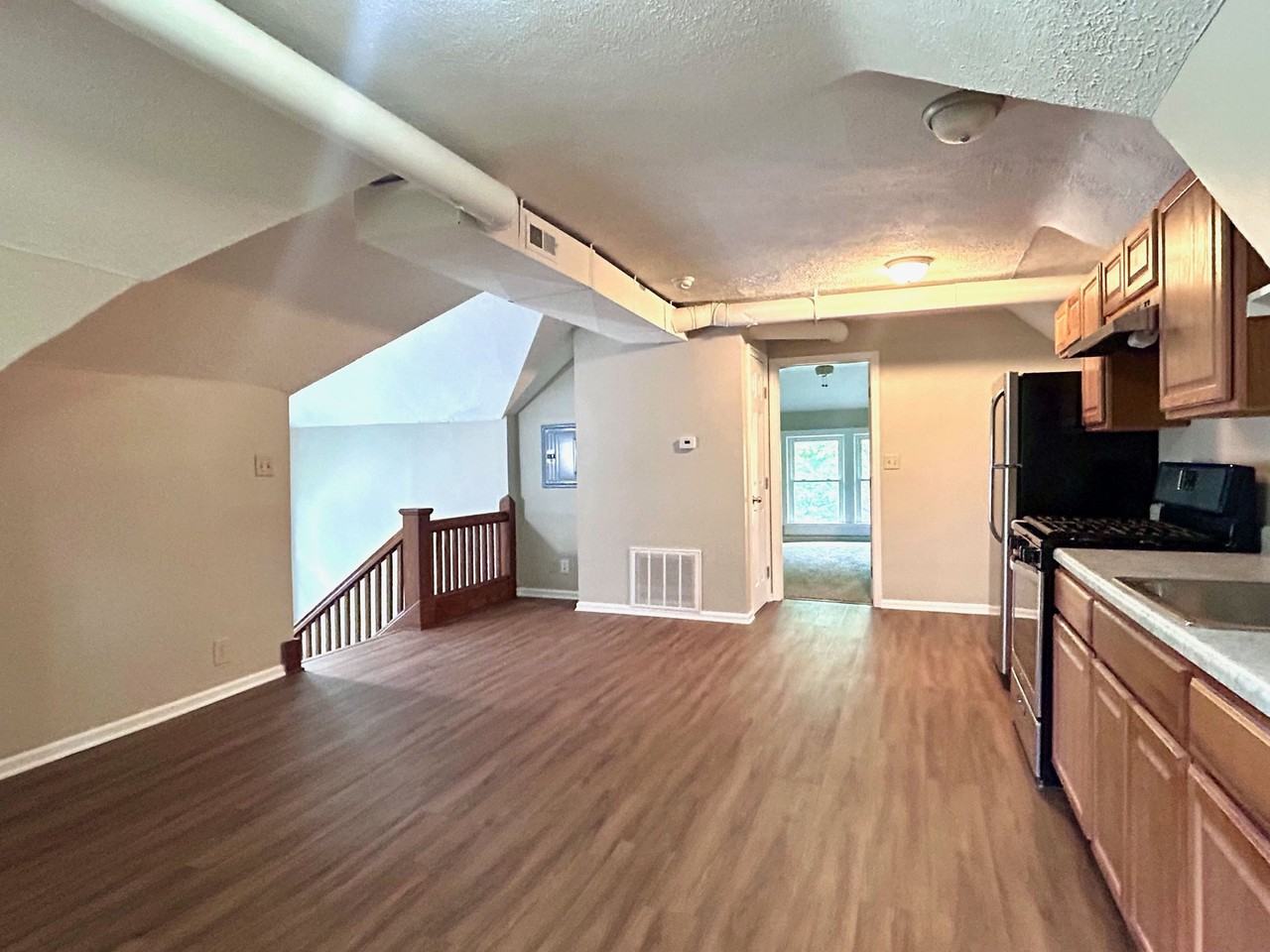 199 Beck Ave #3 - Photo 4 of 14