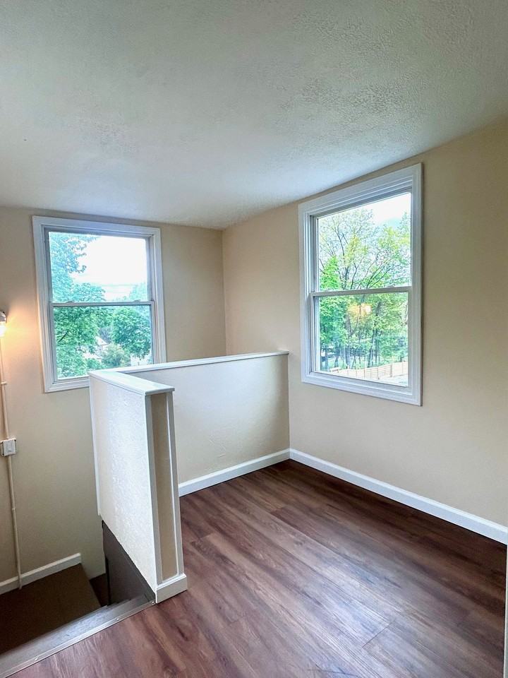 199 Beck Ave #3 - Photo 7 of 14