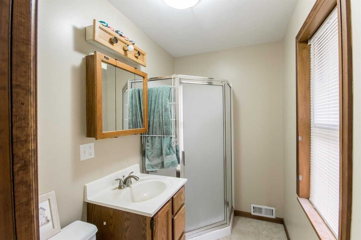 3810 E Skinner St - Photo 7 of 11