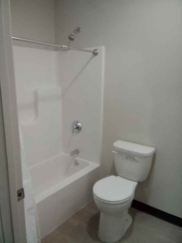 245 Silver Lake St #101 - Photo 7 of 8