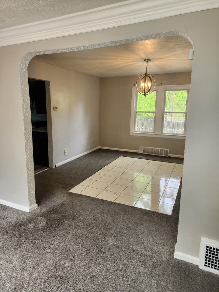 11119 Forest Ave #BACK - Photo 4 of 25