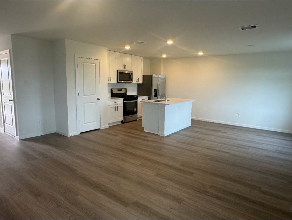 3020 Nori Shores Dr - Photo 2 of 14