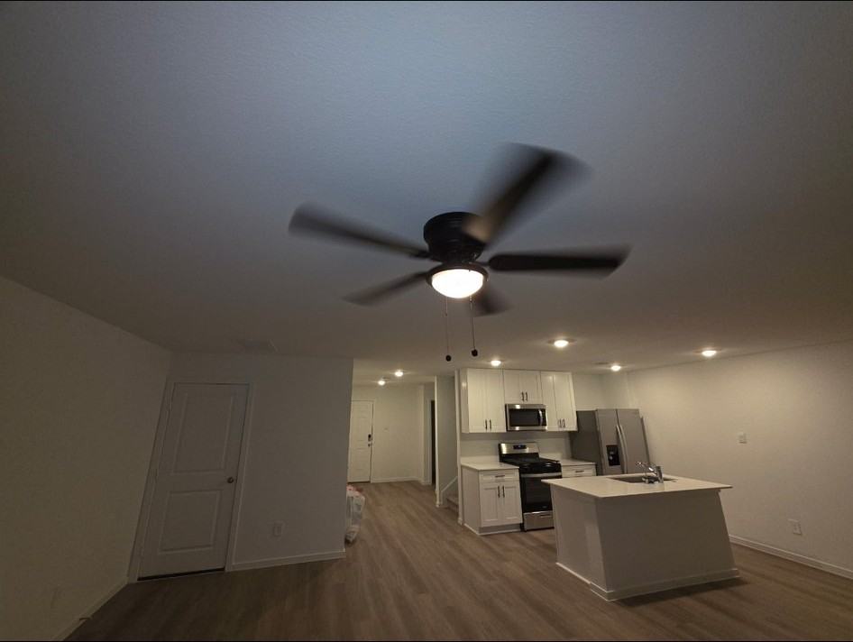3013 Pearl Coastline Ln - Photo 4 of 14