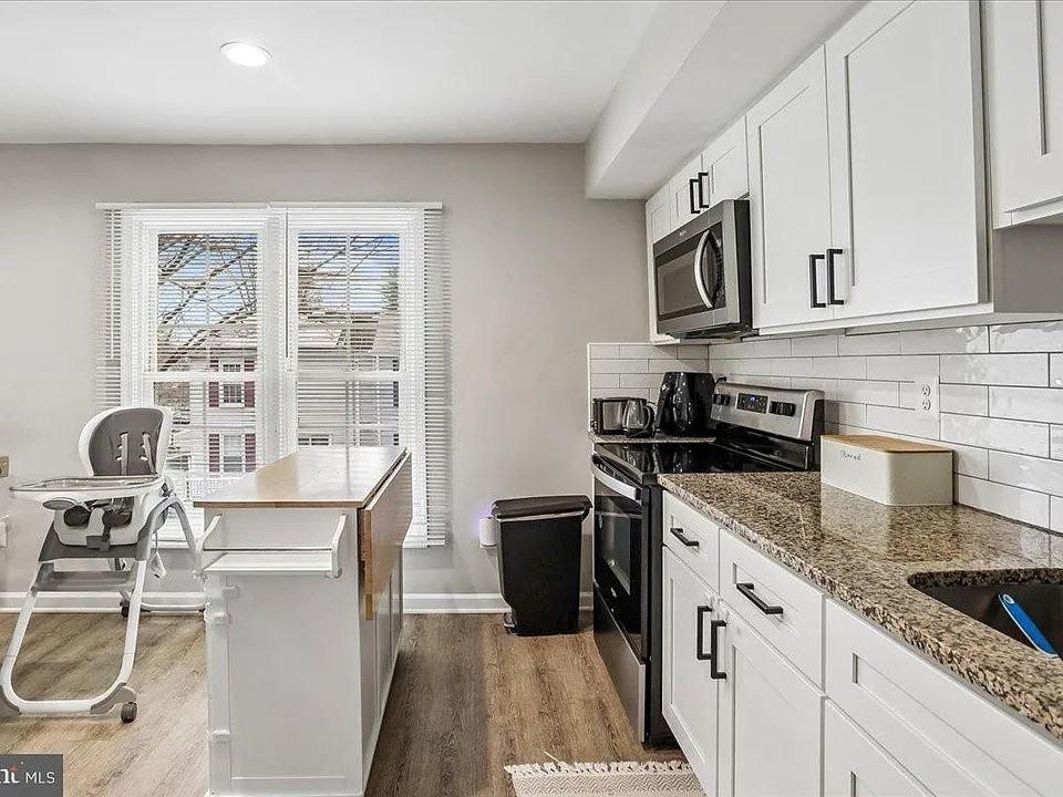 13036 Mill House Ct - Photo 4 of 19