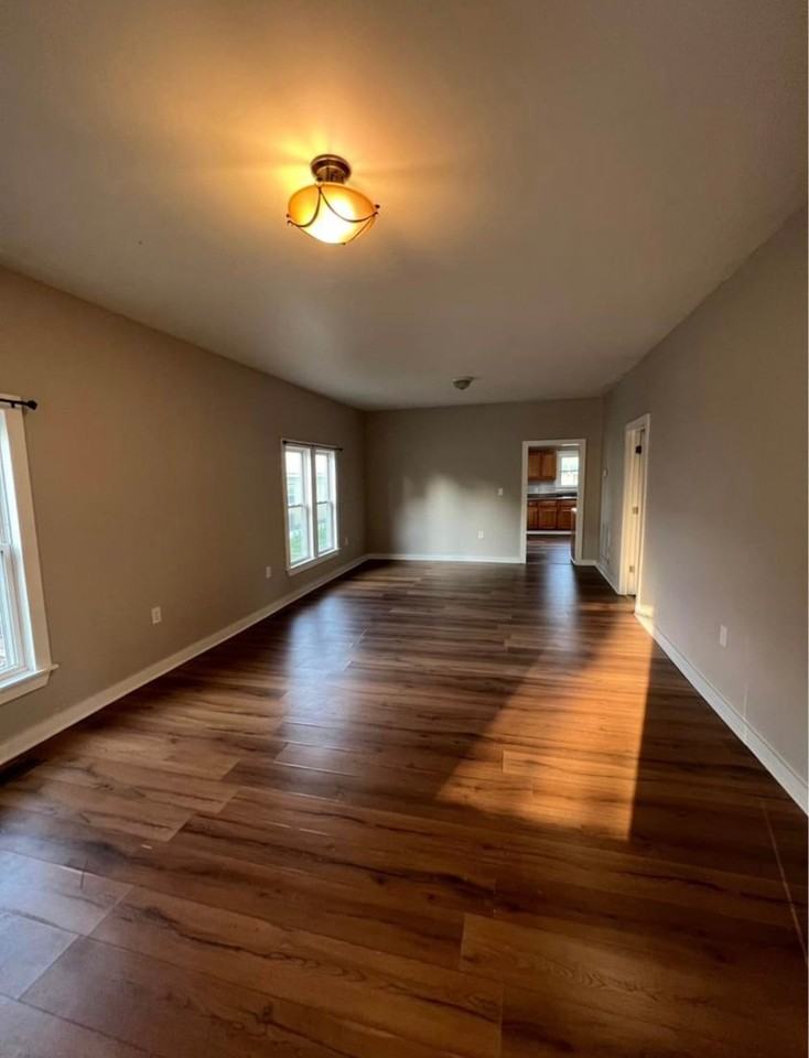 322 N Delaware Ave - Photo 7 of 11