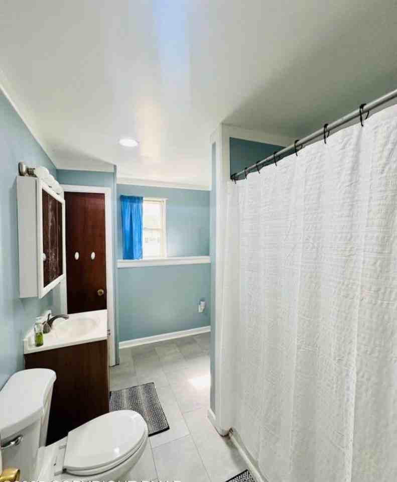 1201 Lehigh Ave #1 - Photo 3 of 4