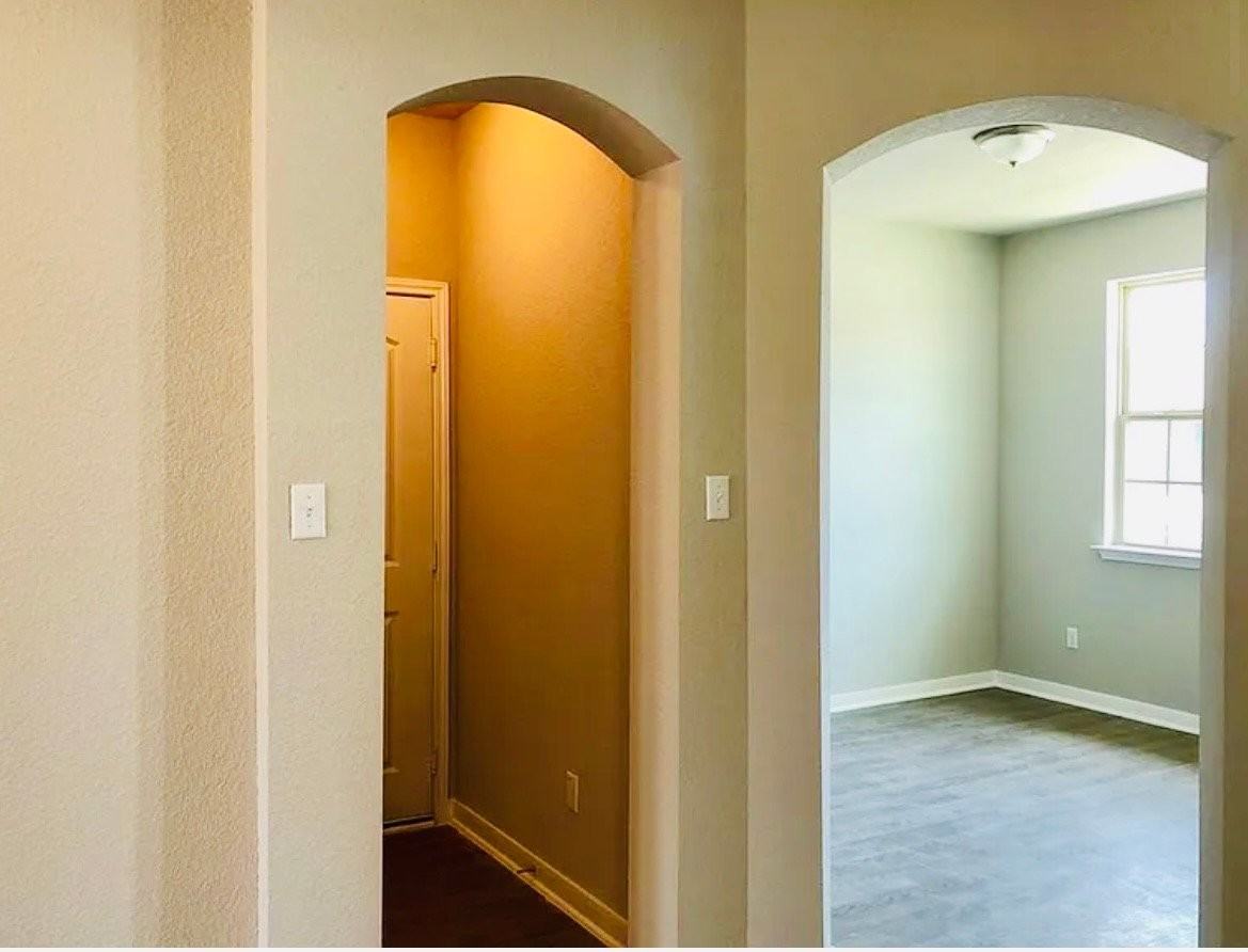 2708 Beutel Rd - Photo 5 of 15