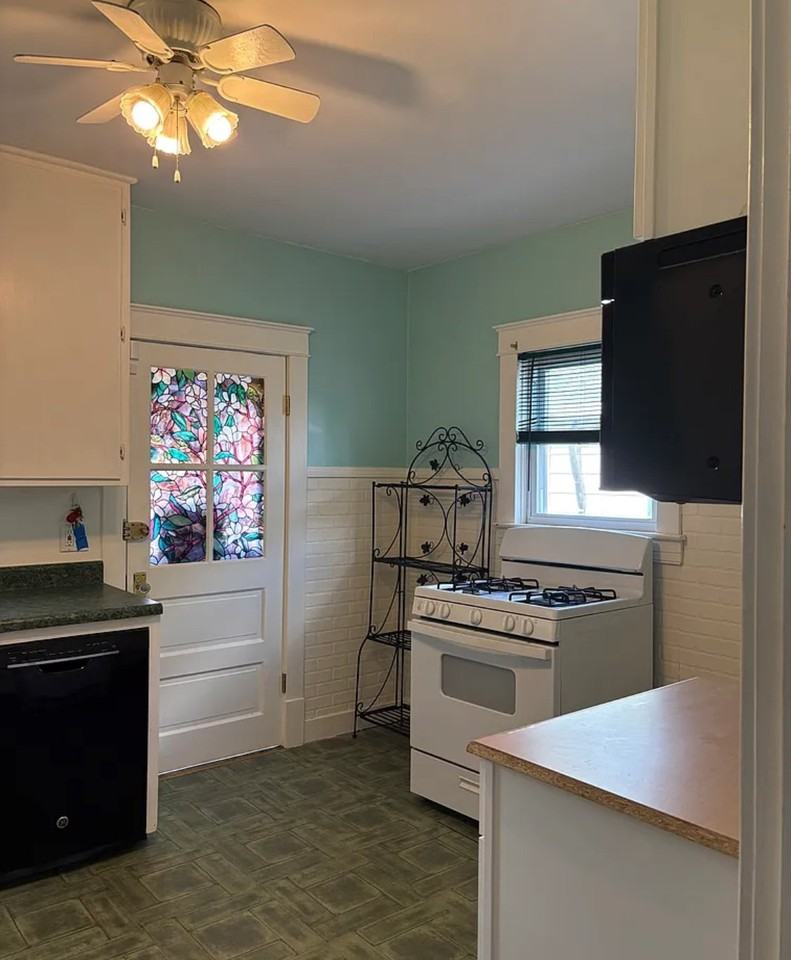2903 Rowan St - Photo 2 of 13