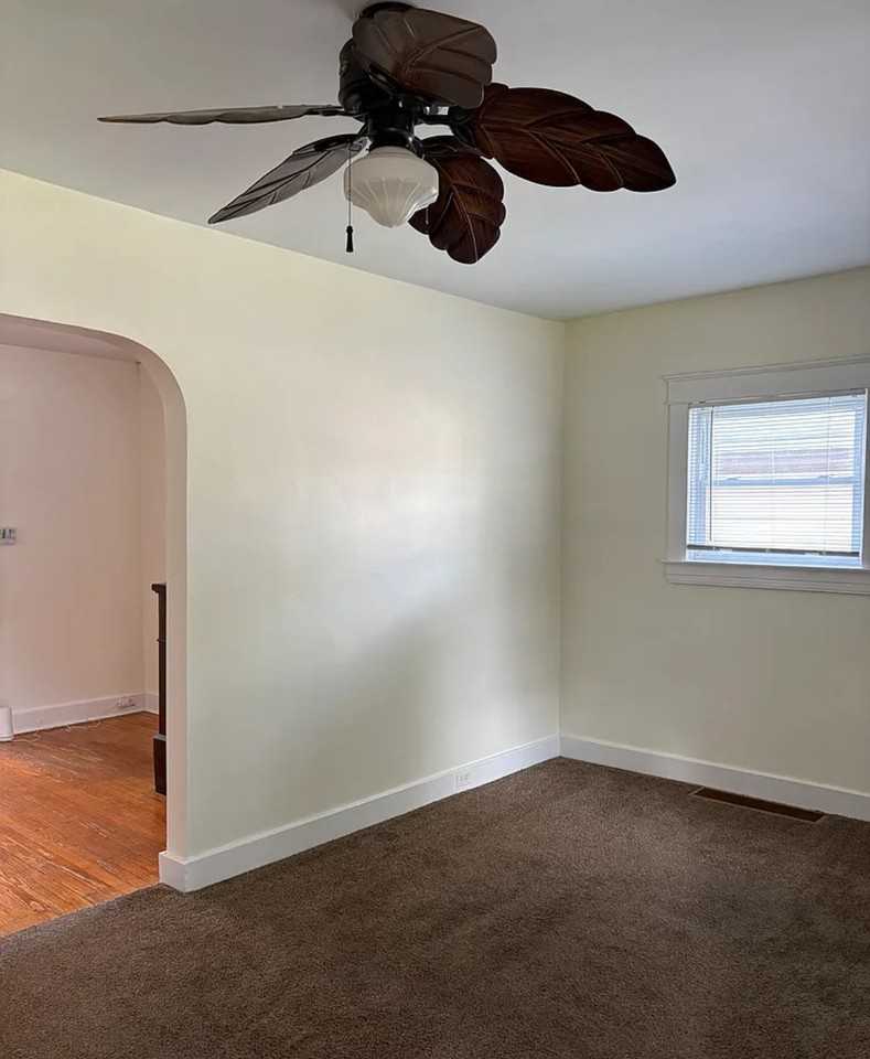 2903 Rowan St - Photo 3 of 13