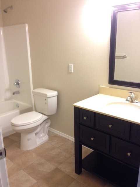 436 Rea Ave - Photo 5 of 10