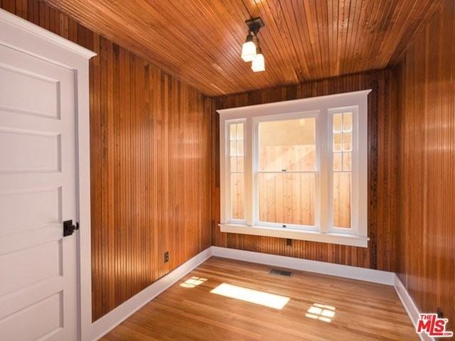 44 Dudley Ave - Photo 6 of 17