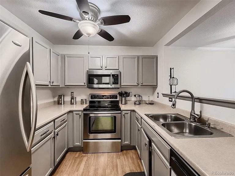 9362 Garfield St - Photo 4 of 14
