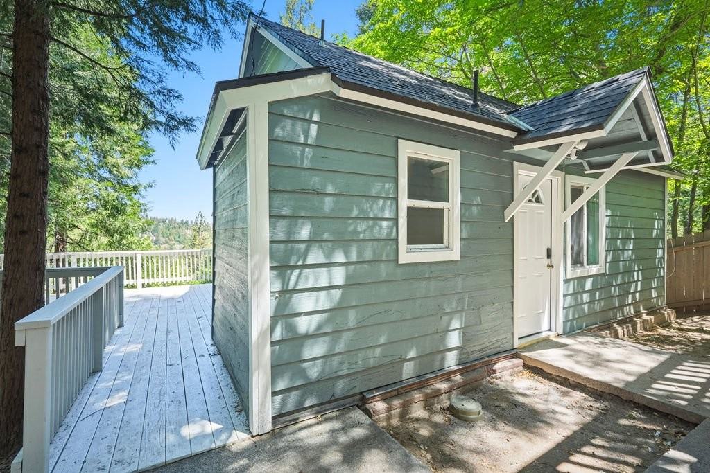 23920 Scenic Dr - Photo 4 of 19
