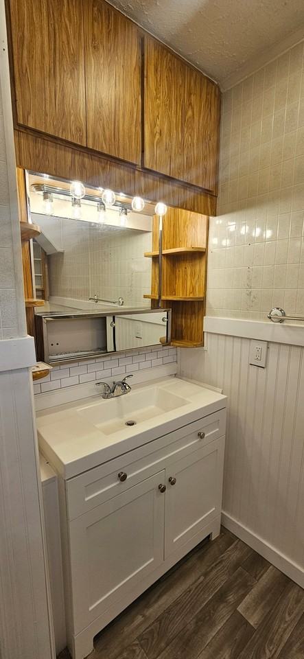 4315 Commercial St - Photo 5 of 15