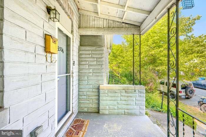 3506 Hickory Ave - Photo 2 of 17