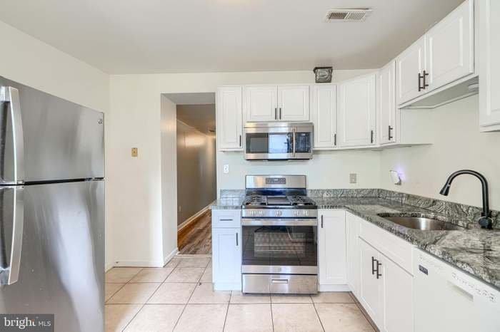 3506 Hickory Ave - Photo 7 of 17
