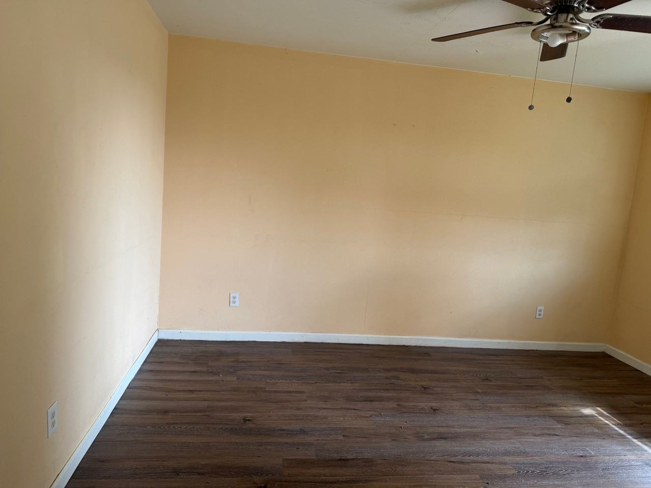1015 14th St #4 - Photo 6 of 14