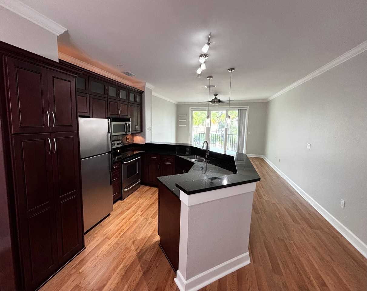 1032 Normandy Trace Rd - Photo 5 of 12