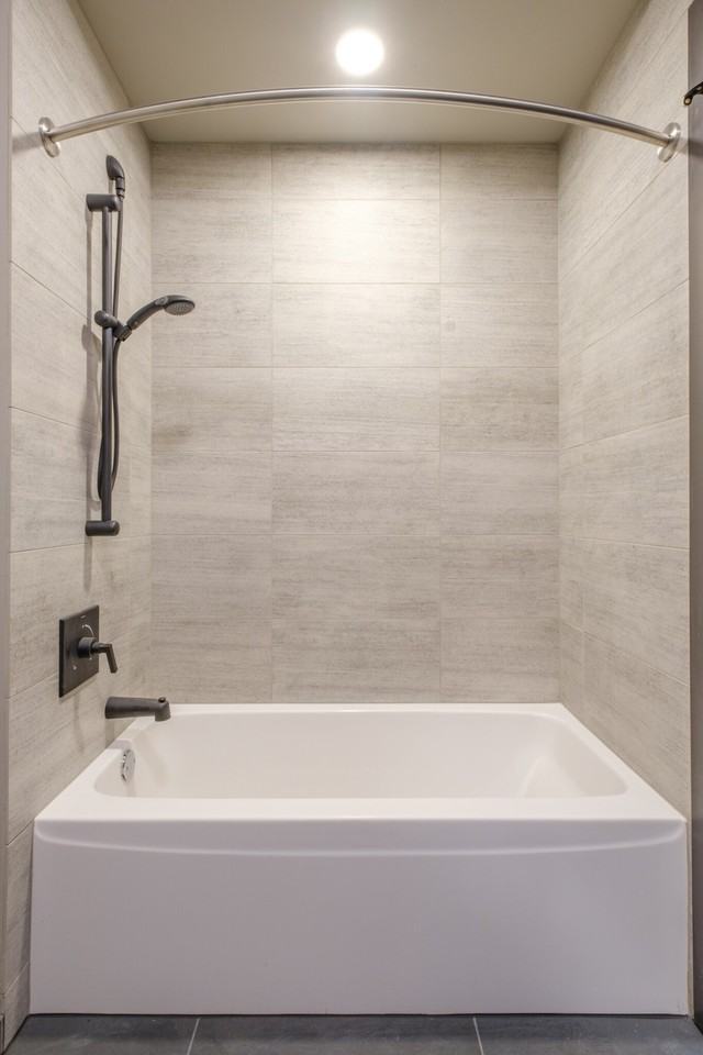 39 N Sangamon St - Photo 6 of 20