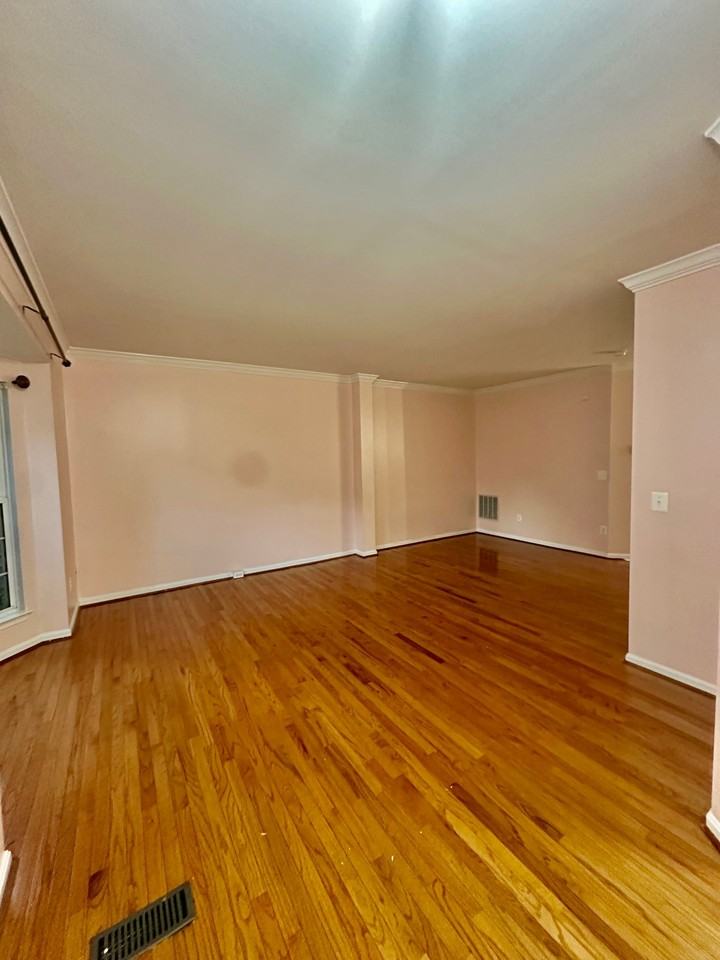 9472 Black Hawk Court Manassas Park, Va ##Va - Photo 2 of 19