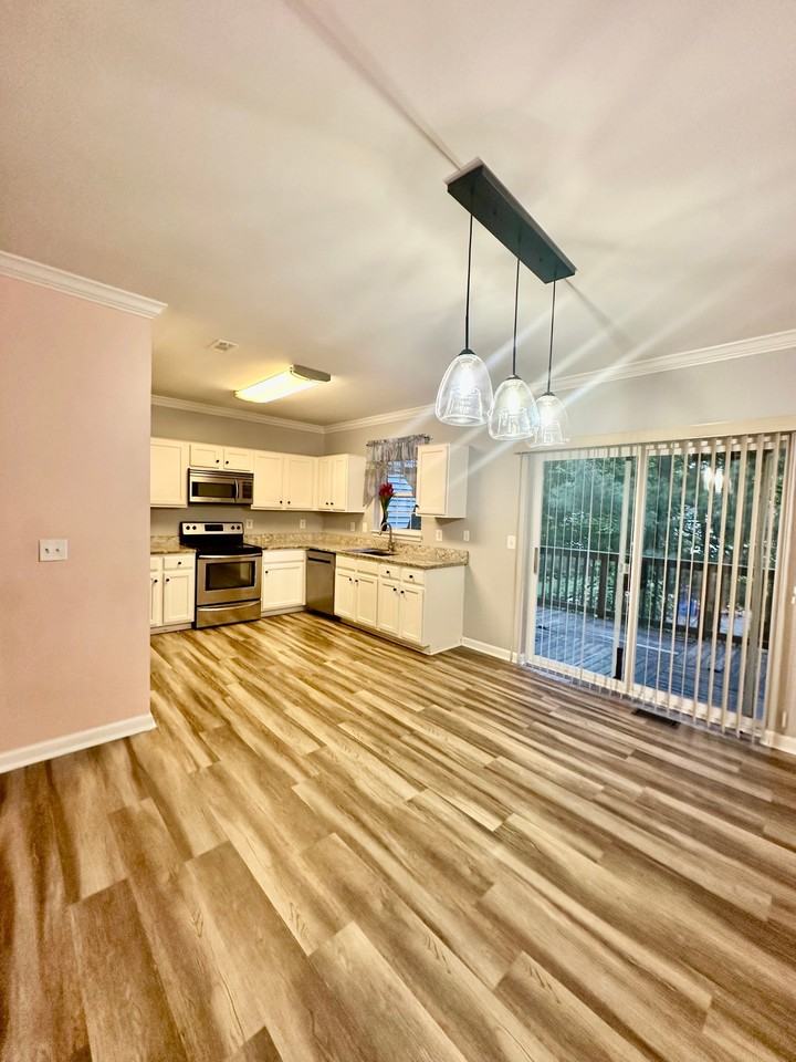 9472 Black Hawk Court Manassas Park, Va ##Va - Photo 5 of 19