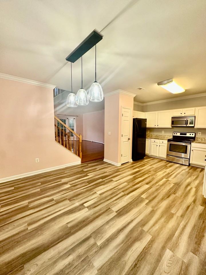 9472 Black Hawk Court Manassas Park, Va ##Va - Photo 6 of 19
