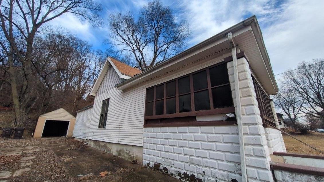 1117 Ne Glendale Ave - Photo 3 of 20