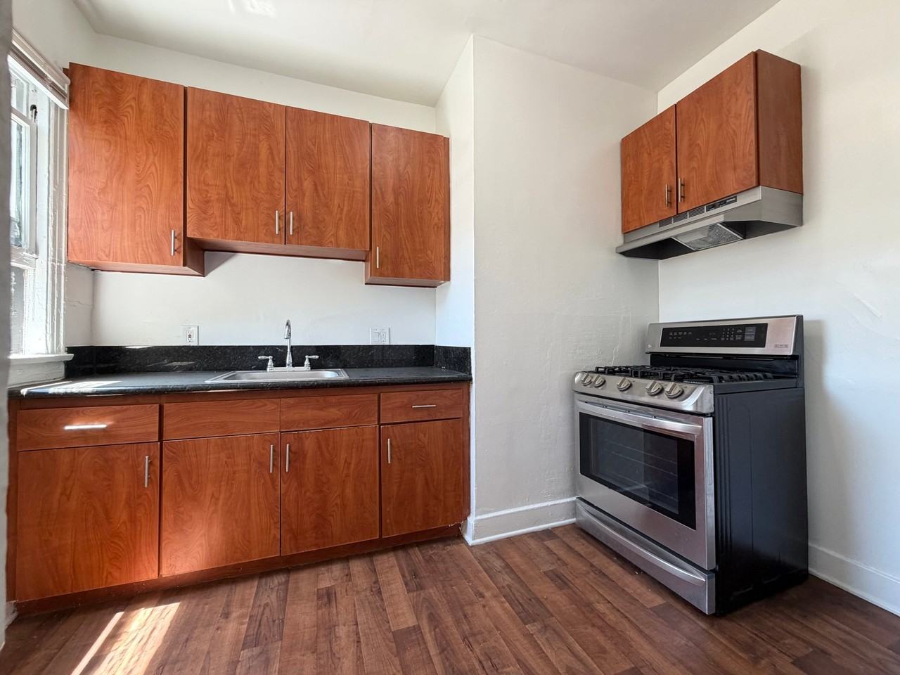 206 S Coronado St #206 - Photo 3 of 4