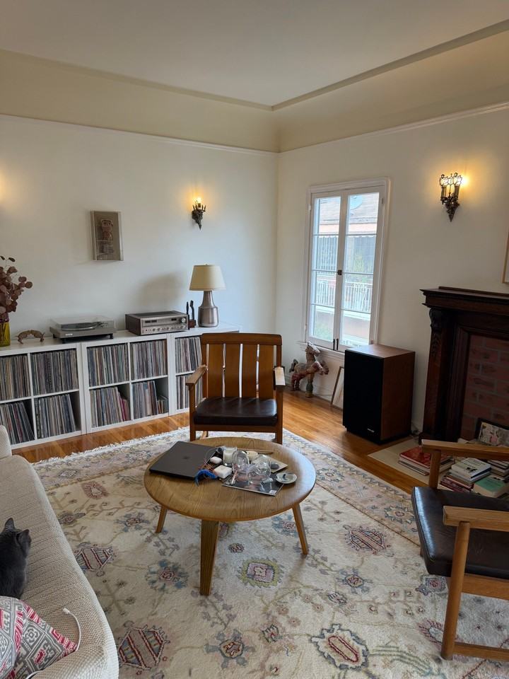 325 S Cochran Ave #201 - Photo 7 of 12